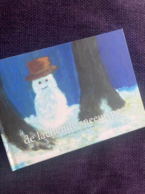 De lachende sneeuwpop